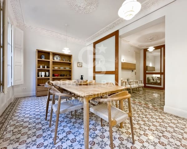 2 bedroom Flat for sale in L'Antiga Esquerra de L'Eixample, Barcelona city - € 920,000 (Ref: 9579074)