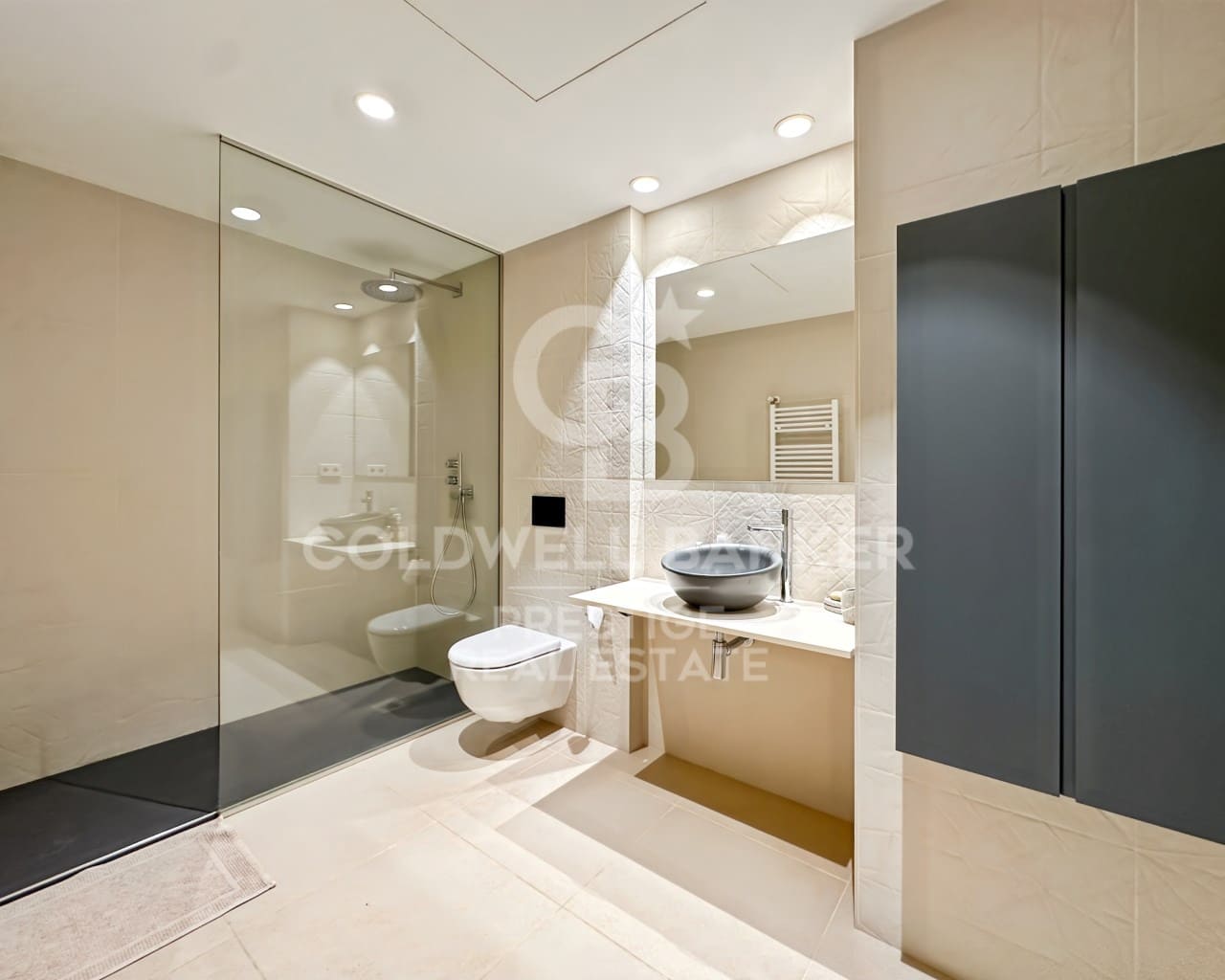 3 bedroom Flat for sale in Barcelona city - € 2,600,000 (Ref: 9579075)