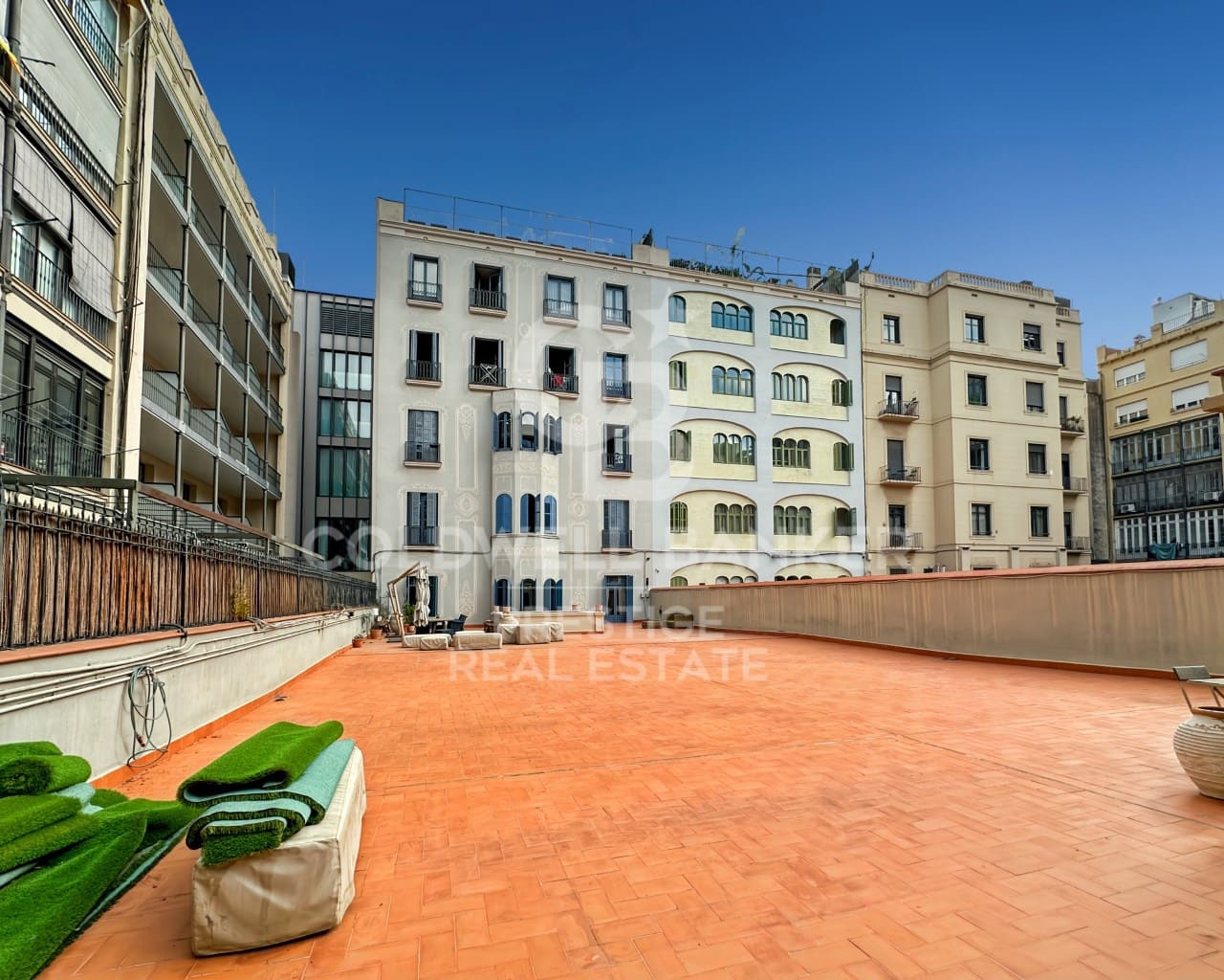 3 bedroom Flat for sale in Barcelona city - € 2,600,000 (Ref: 9579075)
