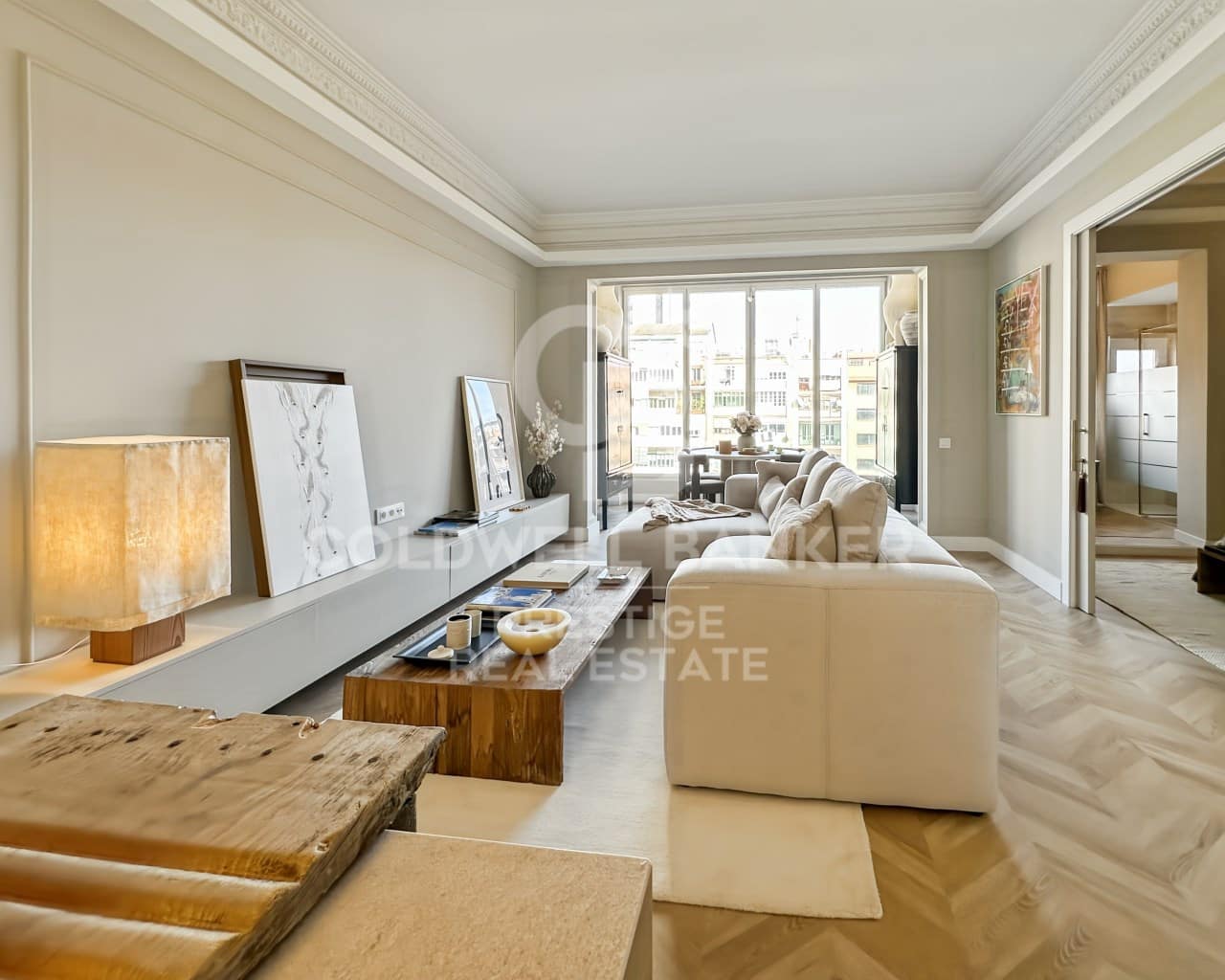 3 bedroom Flat for sale in Barcelona city - € 960,000 (Ref: 9579082)