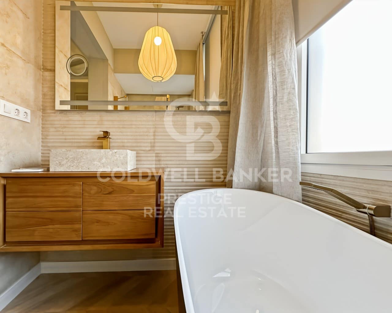 3 bedroom Flat for sale in Barcelona city - € 960,000 (Ref: 9579082)