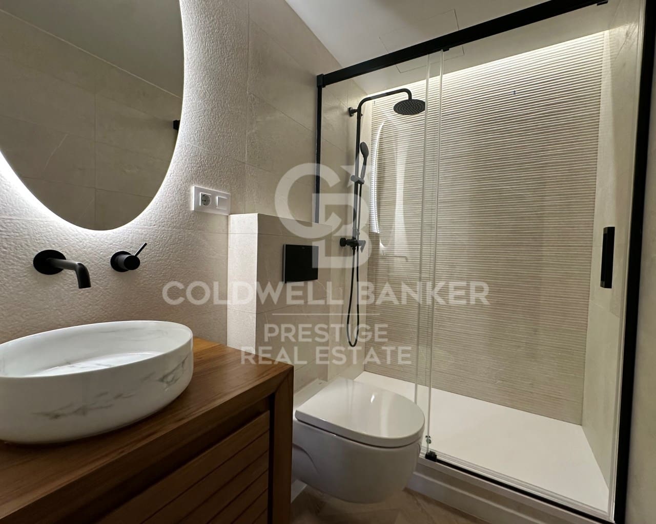 3 bedroom Flat for sale in Barcelona city - € 960,000 (Ref: 9579082)