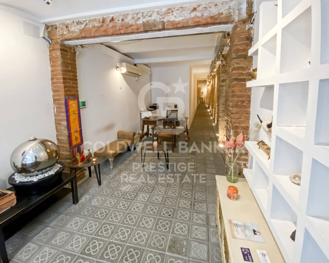 Kommersiell til salgs i Barcelona by - € 420 000 (Ref: 9579084)