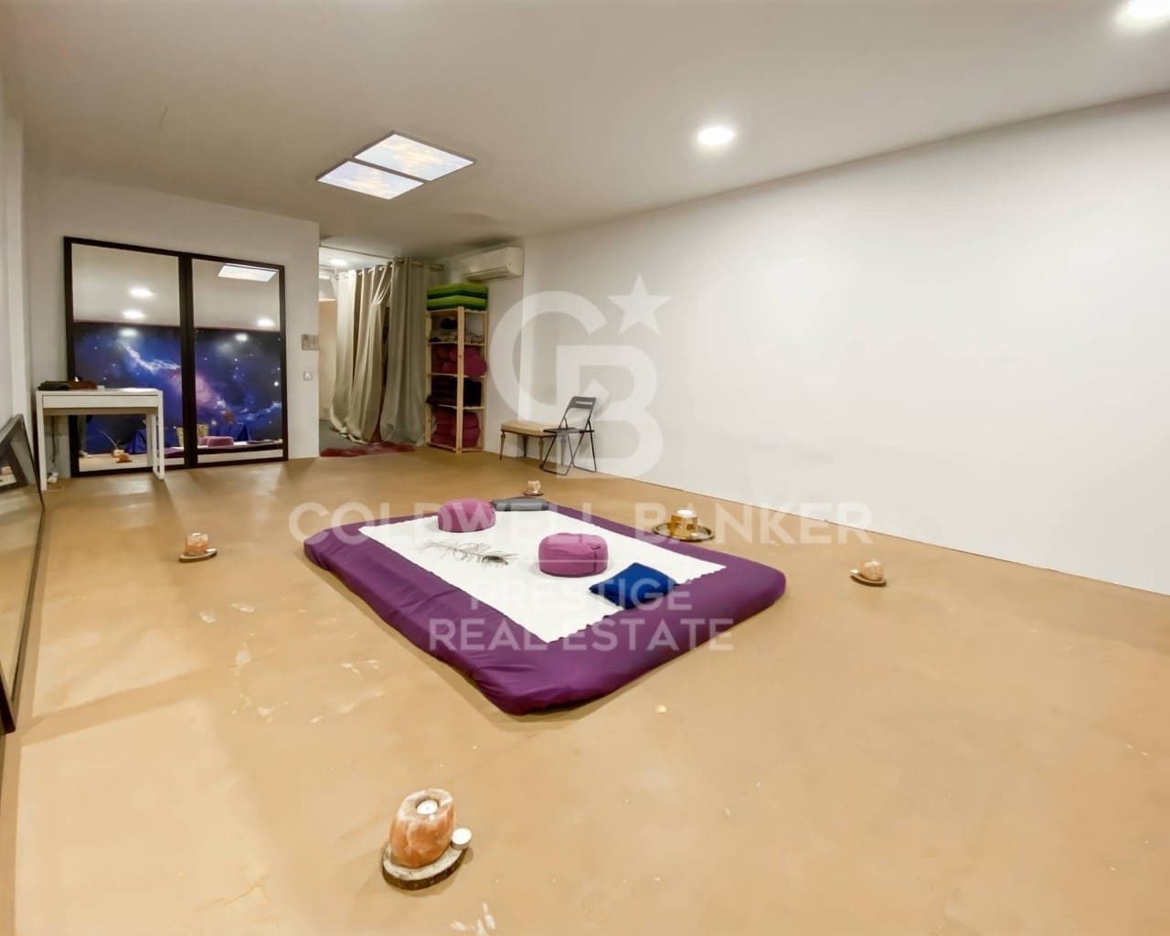 Kommersiell til salgs i Barcelona by - € 420 000 (Ref: 9579084)