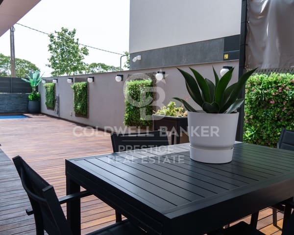 Chalet de 5 habitaciones en Castelldefels en venta con garaje - 1.890.000 € (Ref: 9579093)