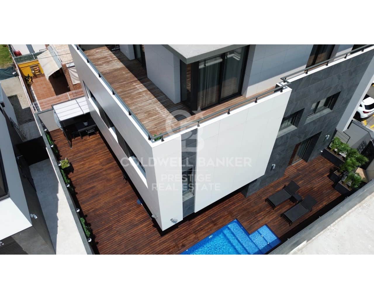 Chalet de 5 habitaciones en Castelldefels en venta con garaje - 1.890.000 € (Ref: 9579093)