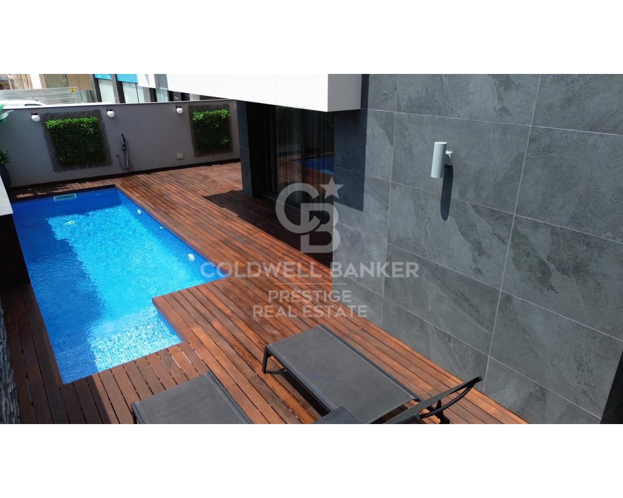 Chalet de 5 habitaciones en Castelldefels en venta con garaje - 1.890.000 € (Ref: 9579093)