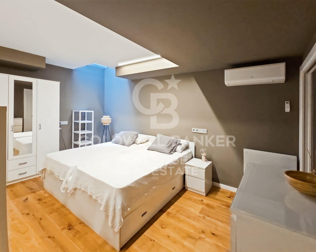 4 bedroom Townhouse for sale in Esplugues de Llobregat with garage - € 1,250,000 (Ref: 9579094)