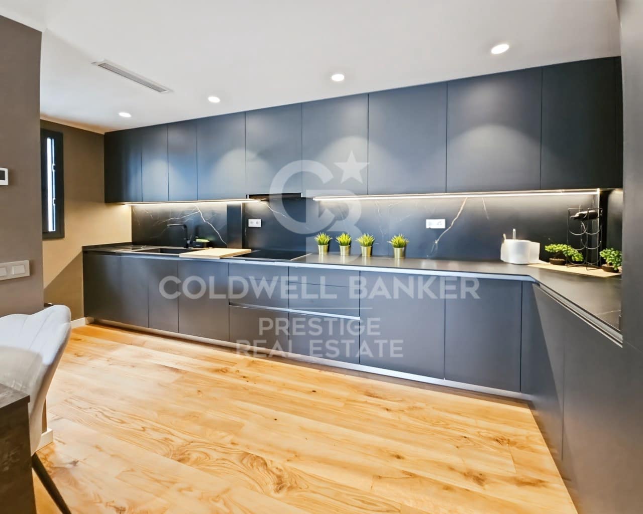 4 bedroom Townhouse for sale in Esplugues de Llobregat with garage - € 1,250,000 (Ref: 9579094)