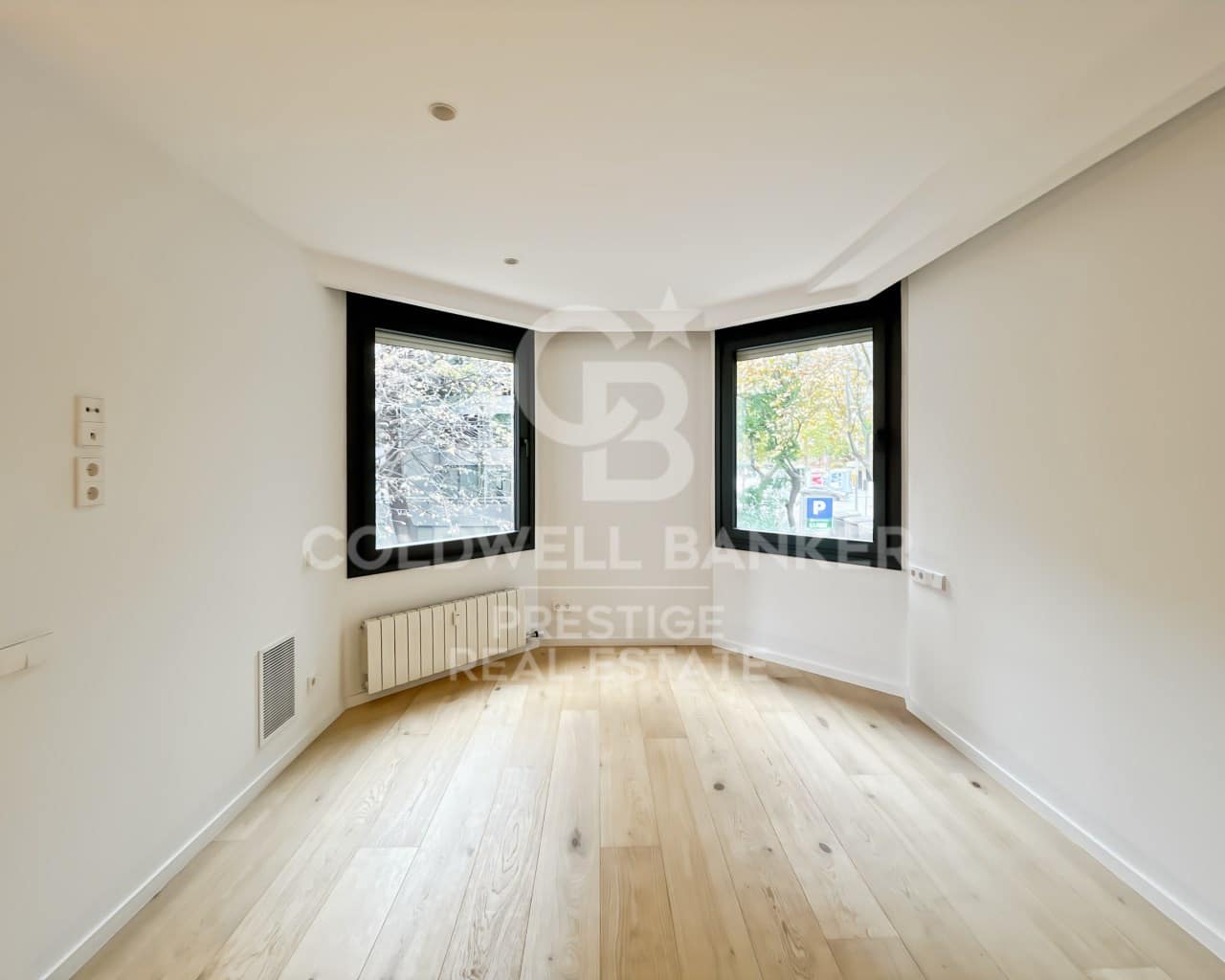 5 slaapkamer Flat te koop in Barcelona stad met garage - € 2.400.000 (Ref: 9579095)