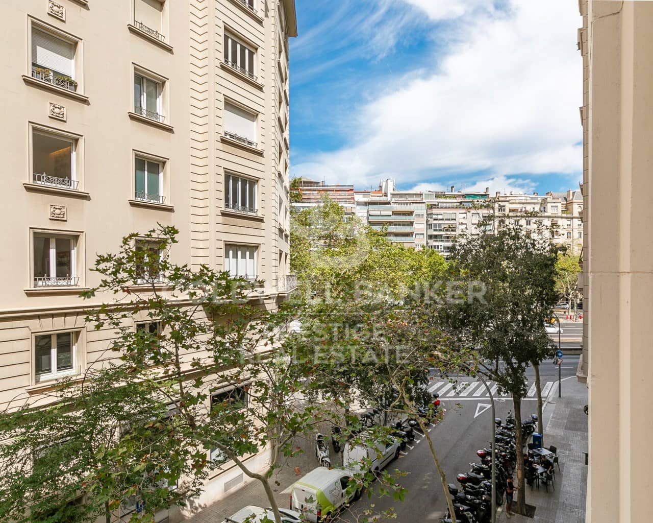 4 bedroom Flat for sale in Barcelona city - € 1,250,000 (Ref: 9579104)