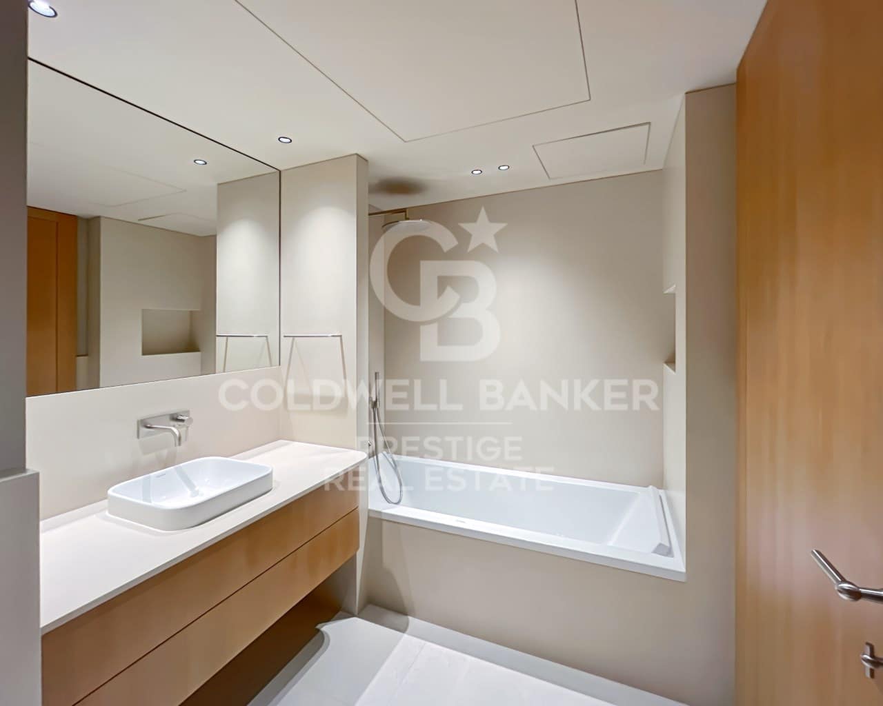 4 soveværelse Lejlighed til salg i Barcelona by med garage - € 1.726.000 (Ref: 9579108)