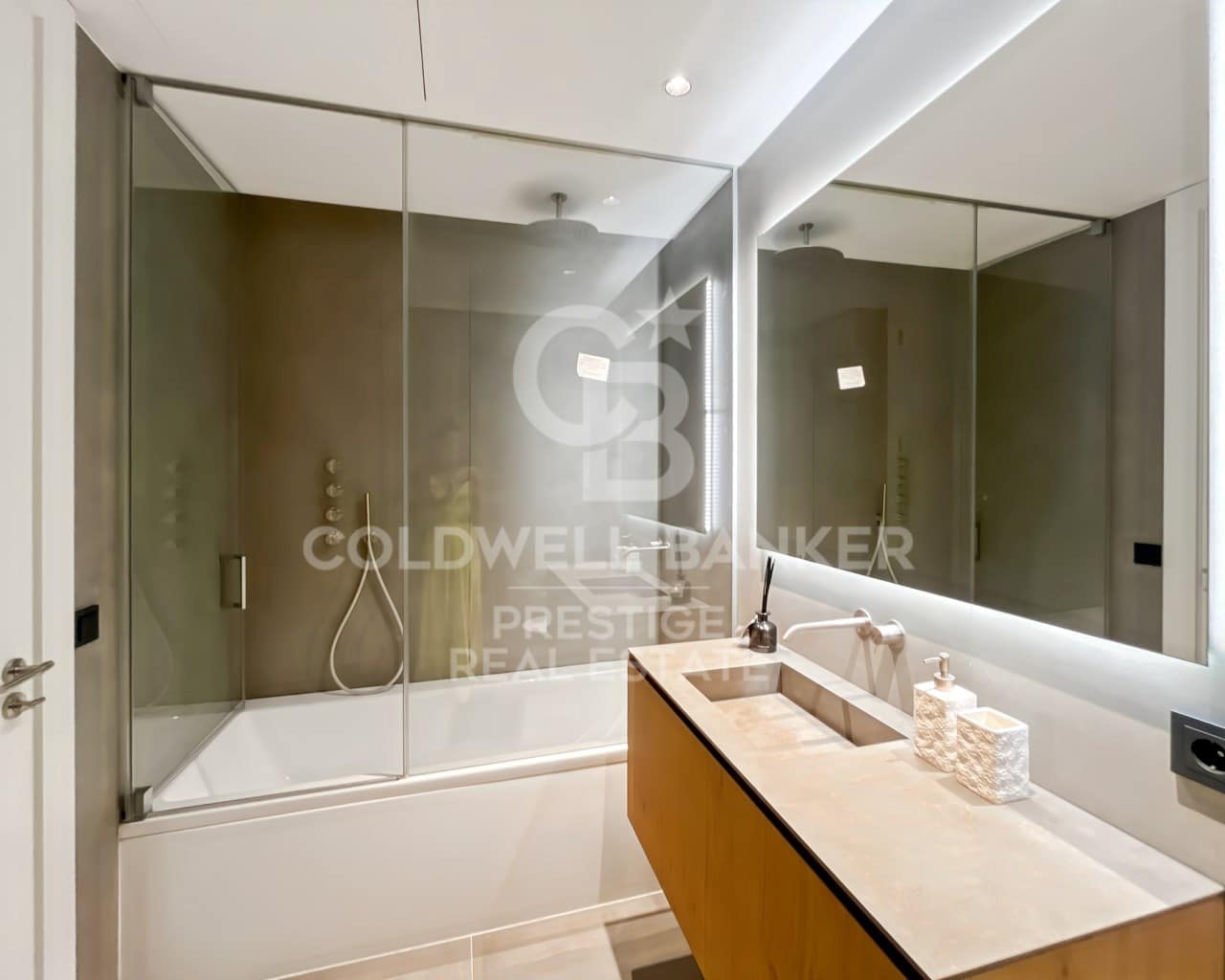 2 Zimmer Wohnung zu verkaufen in Barcelona Stadt - 1.690.000 € (Ref: 9579115)