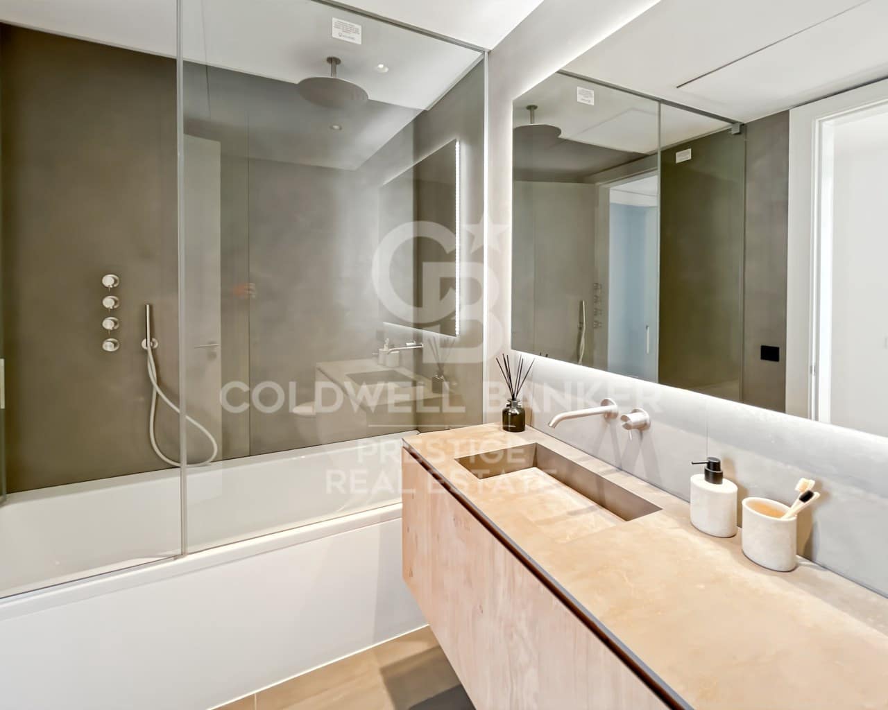 2 sypialnia Mieszkanie na sprzedaż w Miasto Barcelona - 1 790 000 € (Ref: 9579116)