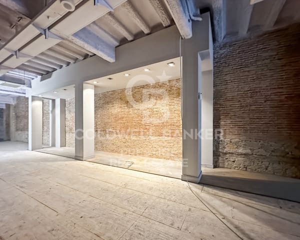 Local Commercial à louer à La Dreta de L'Eixample, Barcelone ville - 7 900 € (Ref: 9579117)