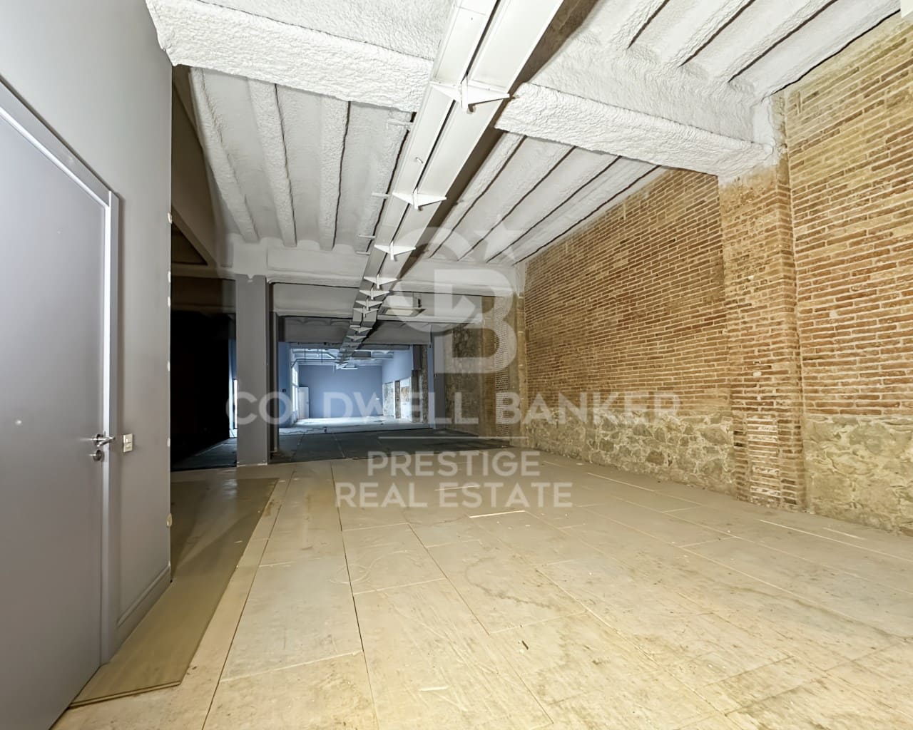 Commercieel te huur in Barcelona stad - € 7.900 (Ref: 9579117)