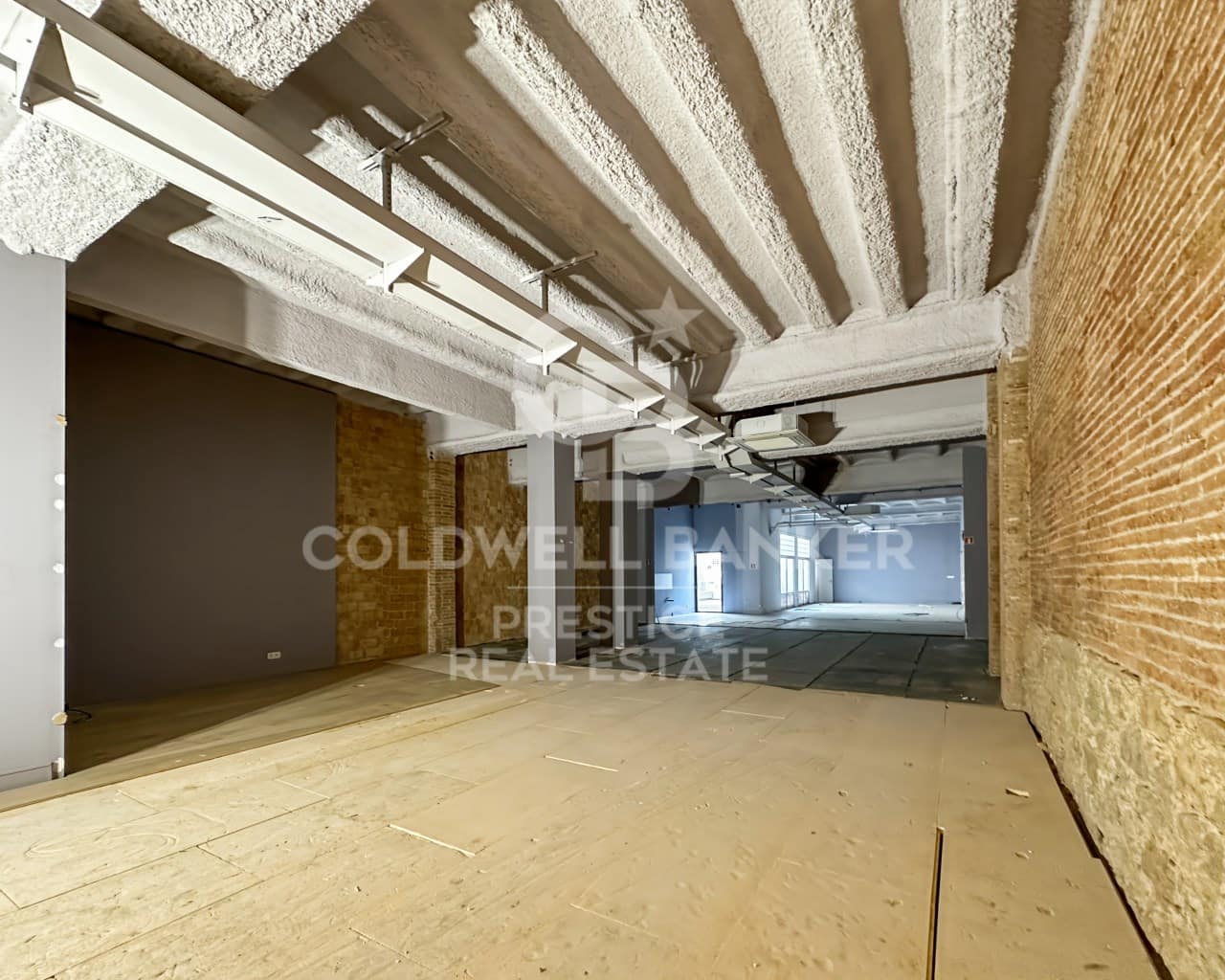 Commercieel te huur in Barcelona stad - € 7.900 (Ref: 9579117)