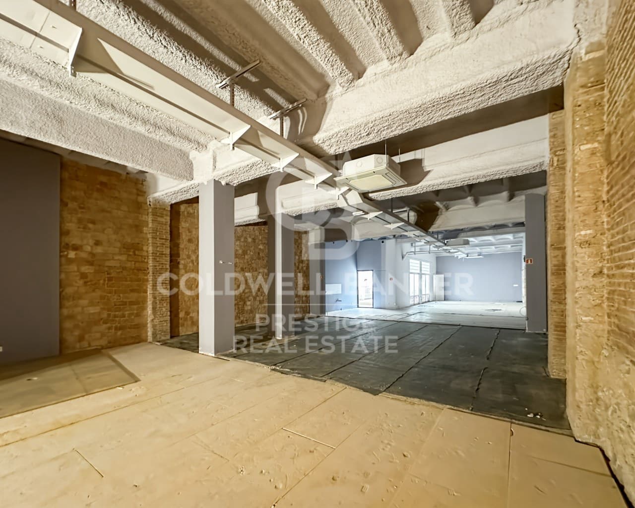 Commercieel te huur in Barcelona stad - € 7.900 (Ref: 9579117)