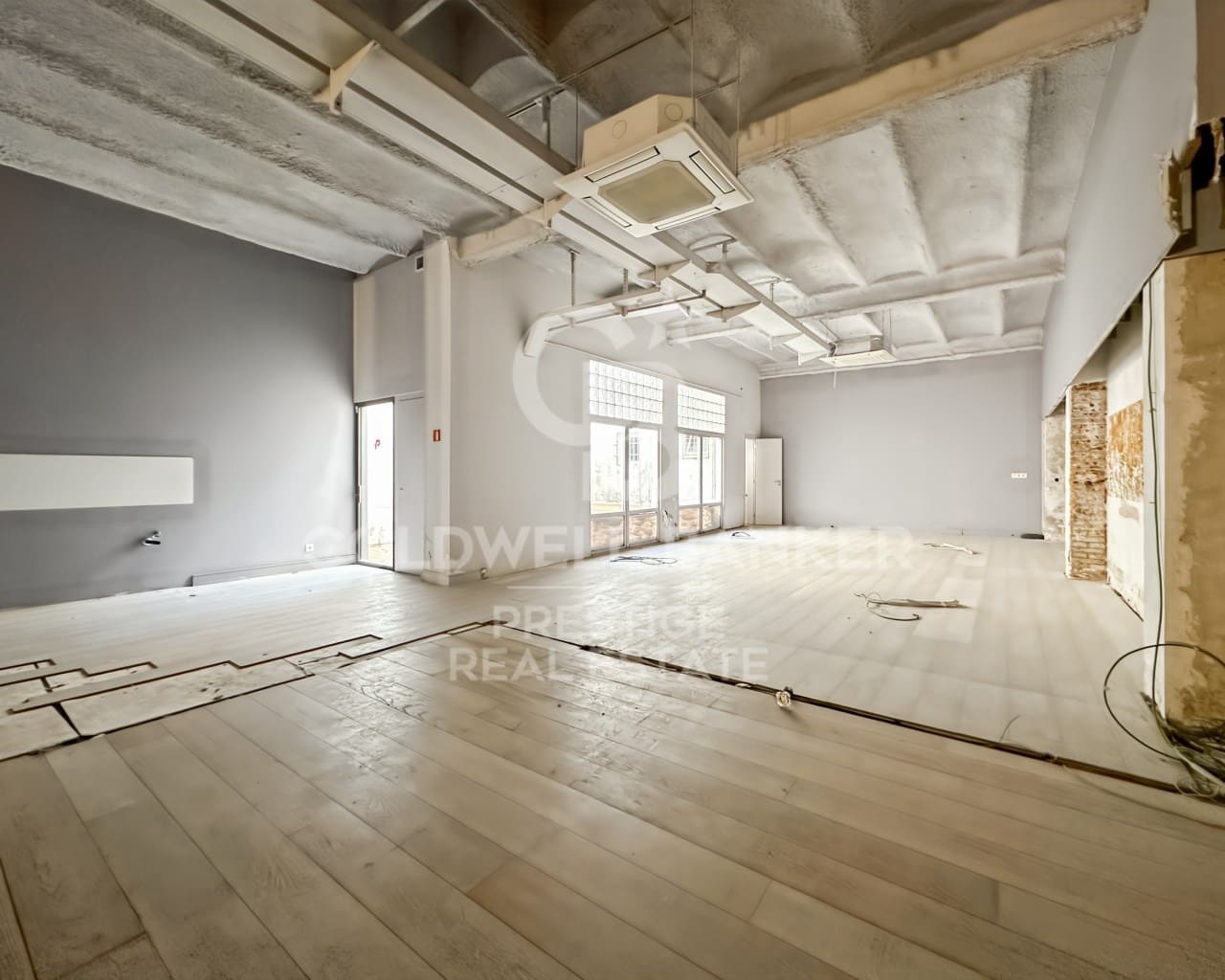 Commercieel te huur in Barcelona stad - € 7.900 (Ref: 9579117)