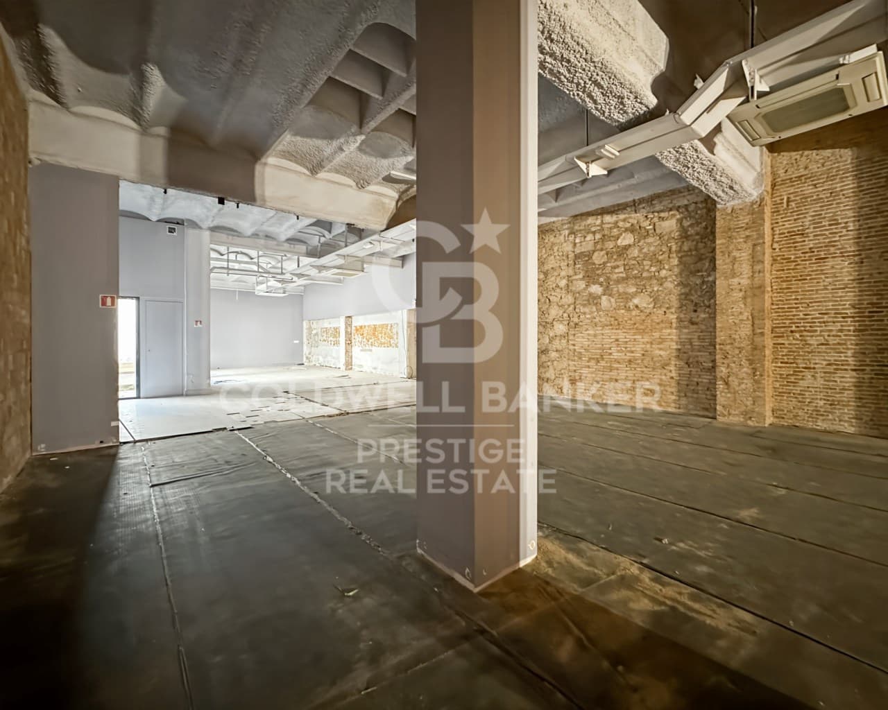 Commercieel te huur in Barcelona stad - € 7.900 (Ref: 9579117)