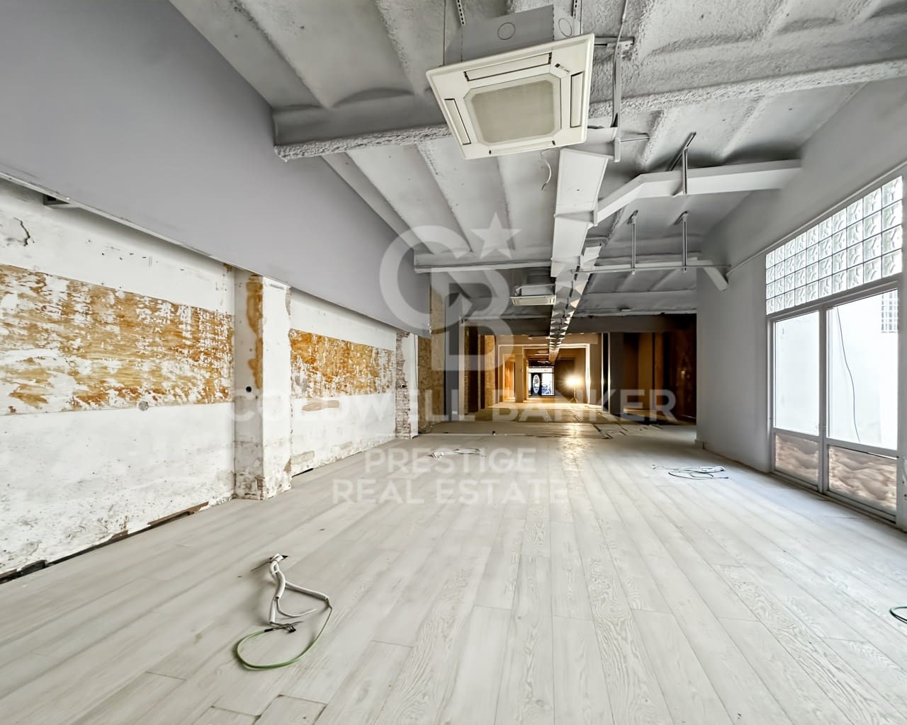 Commercieel te huur in Barcelona stad - € 7.900 (Ref: 9579117)