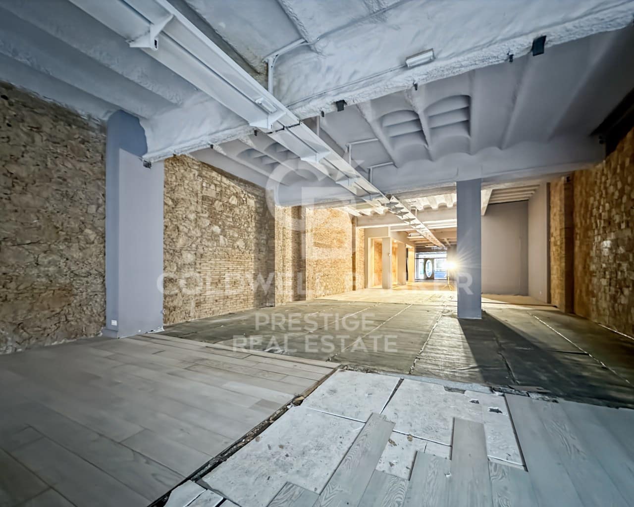 Commercieel te huur in Barcelona stad - € 7.900 (Ref: 9579117)