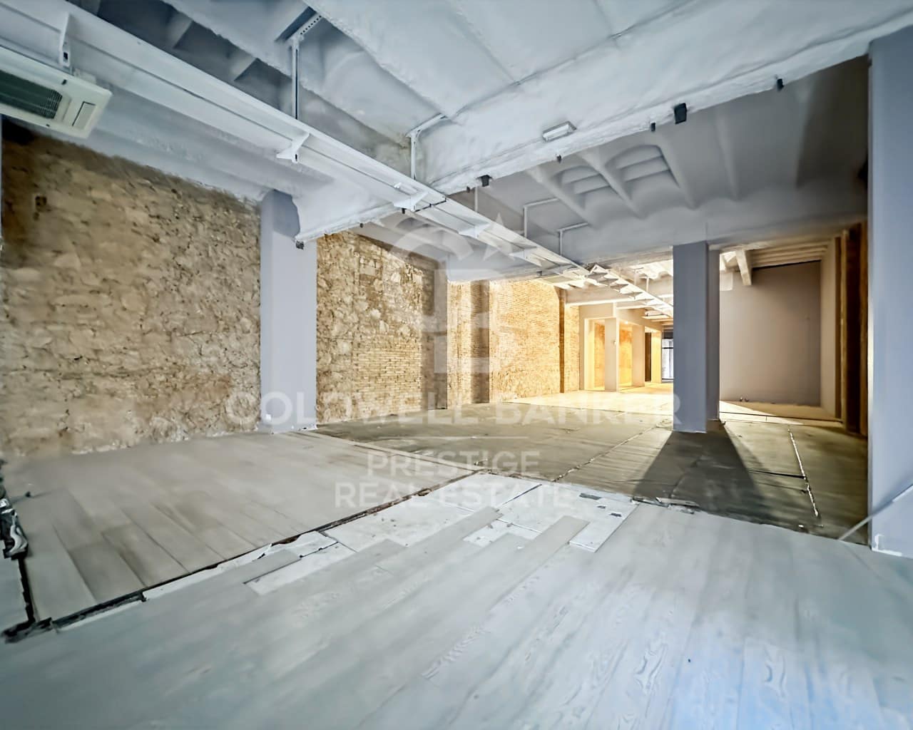 Commercieel te huur in Barcelona stad - € 7.900 (Ref: 9579117)