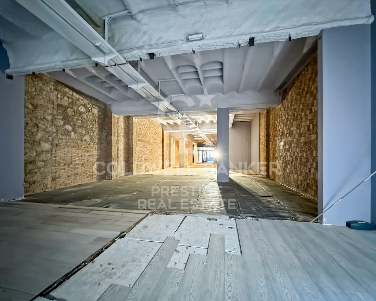 Commercieel te huur in Barcelona stad - € 7.900 (Ref: 9579117)