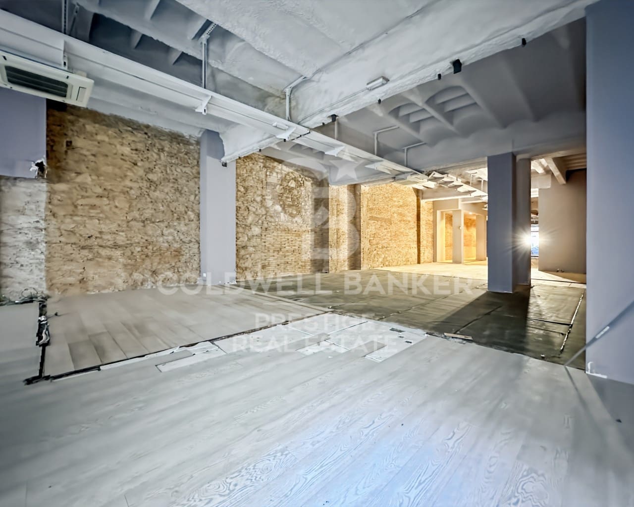 Commercieel te huur in Barcelona stad - € 7.900 (Ref: 9579117)