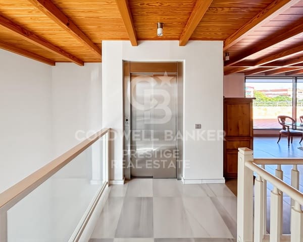 Chalet de 4 habitaciones en Viladecans en venta con garaje - 2.156.000 € (Ref: 9579119)