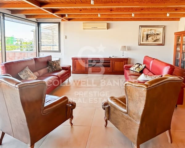 Chalet de 4 habitaciones en Viladecans en venta con garaje - 2.156.000 € (Ref: 9579119)