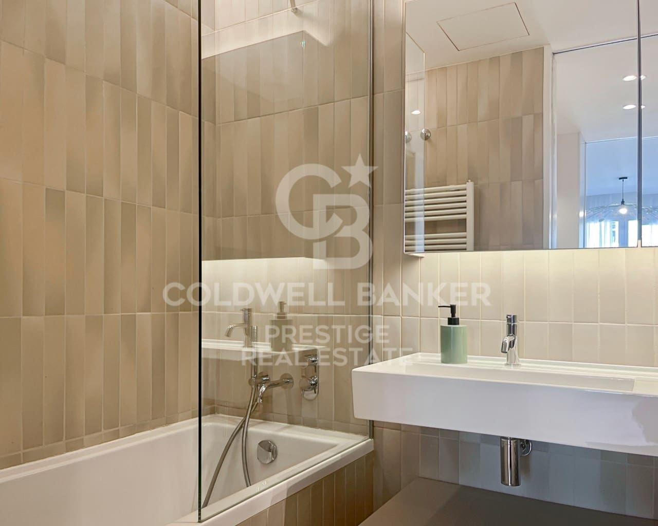 2 sypialnia Mieszkanie na sprzedaż w Miasto Barcelona - 1 690 000 € (Ref: 9583004)