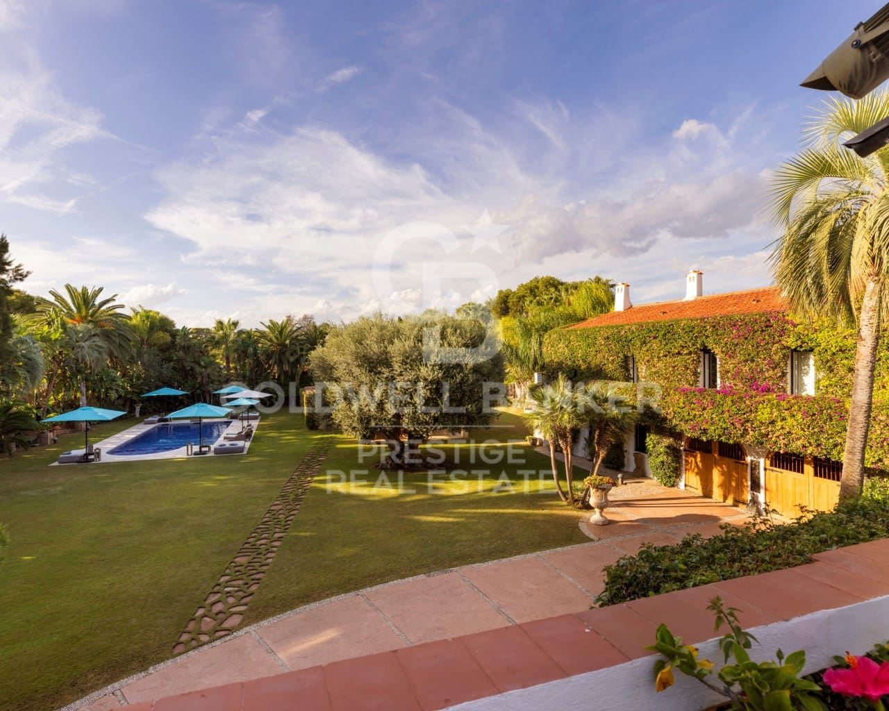 8 bedroom Villa for sale in Sitges with pool garage - € 8,000,000 (Ref: 9586596)