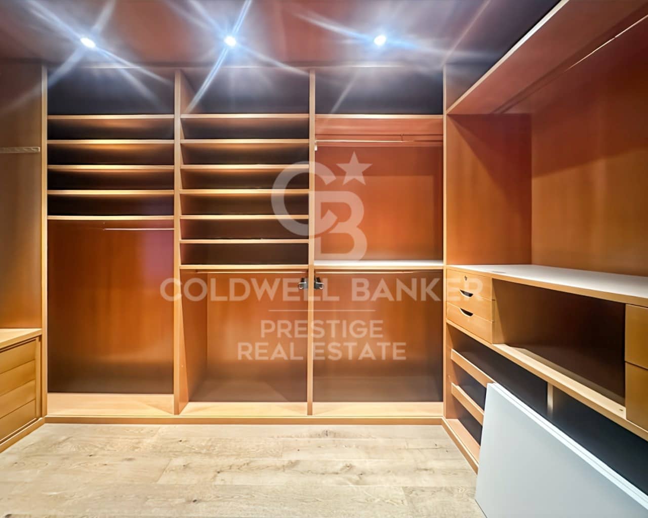 3 Zimmer Wohnung zu vermieten in Barcelona Stadt mit Garage - 6.500 € (Ref: 9599423)