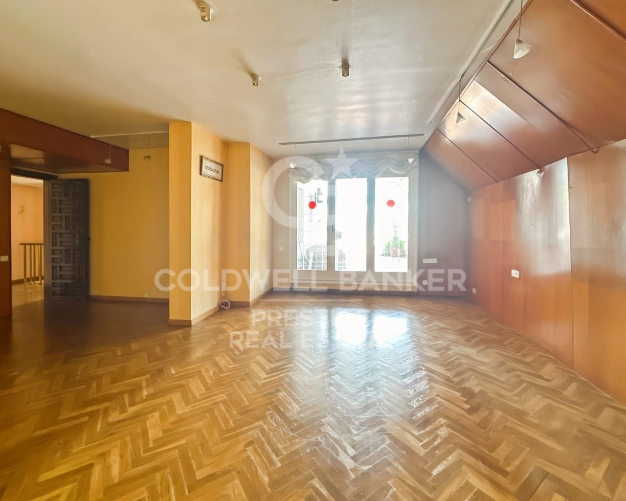 7 soveværelse Penthouse til salg i Barcelona by med garage - € 2.900.000 (Ref: 9616172)