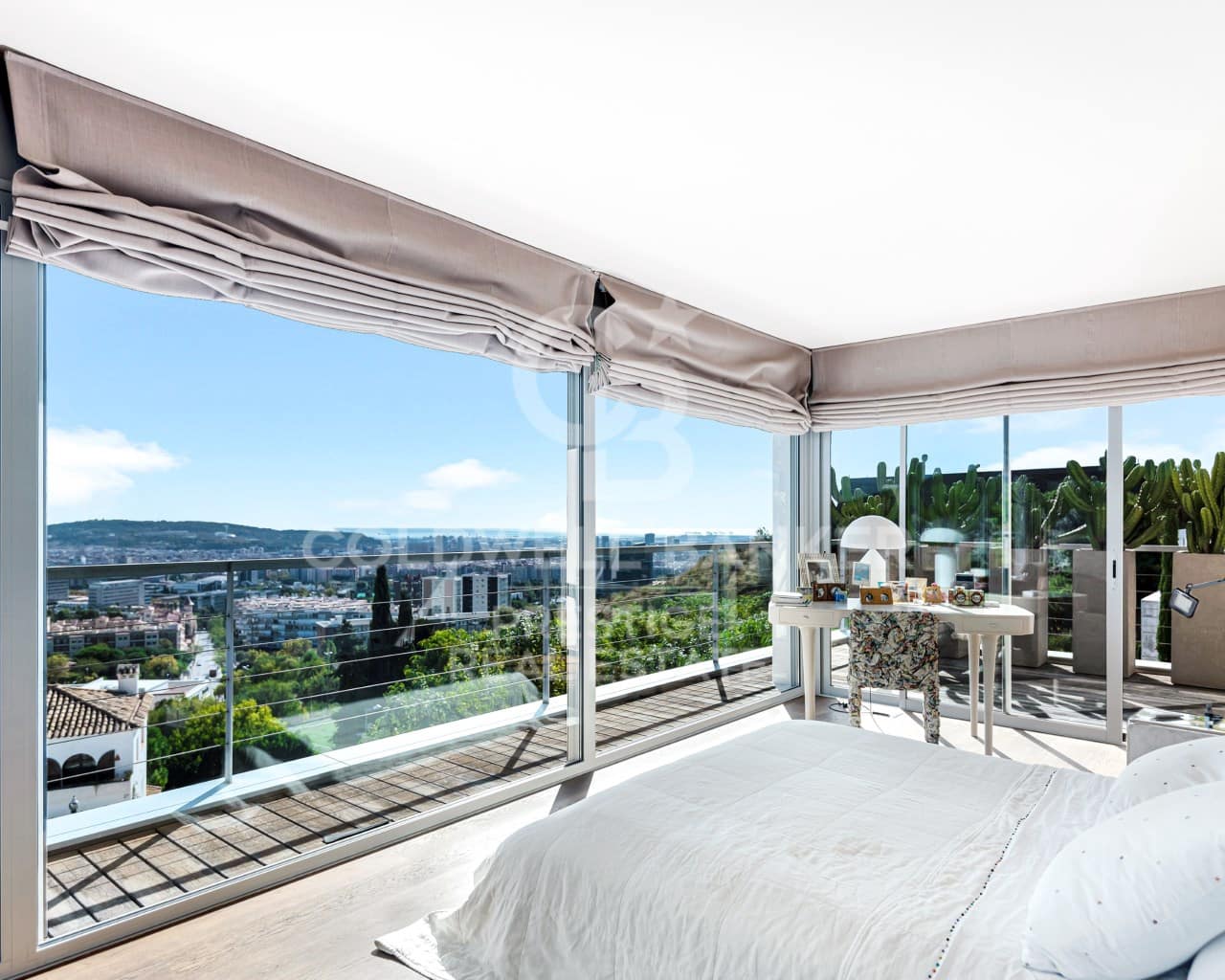 6 soverom Villa til salgs i Barcelona by med svømmebasseng garasje - € 5 900 000 (Ref: 9616173)