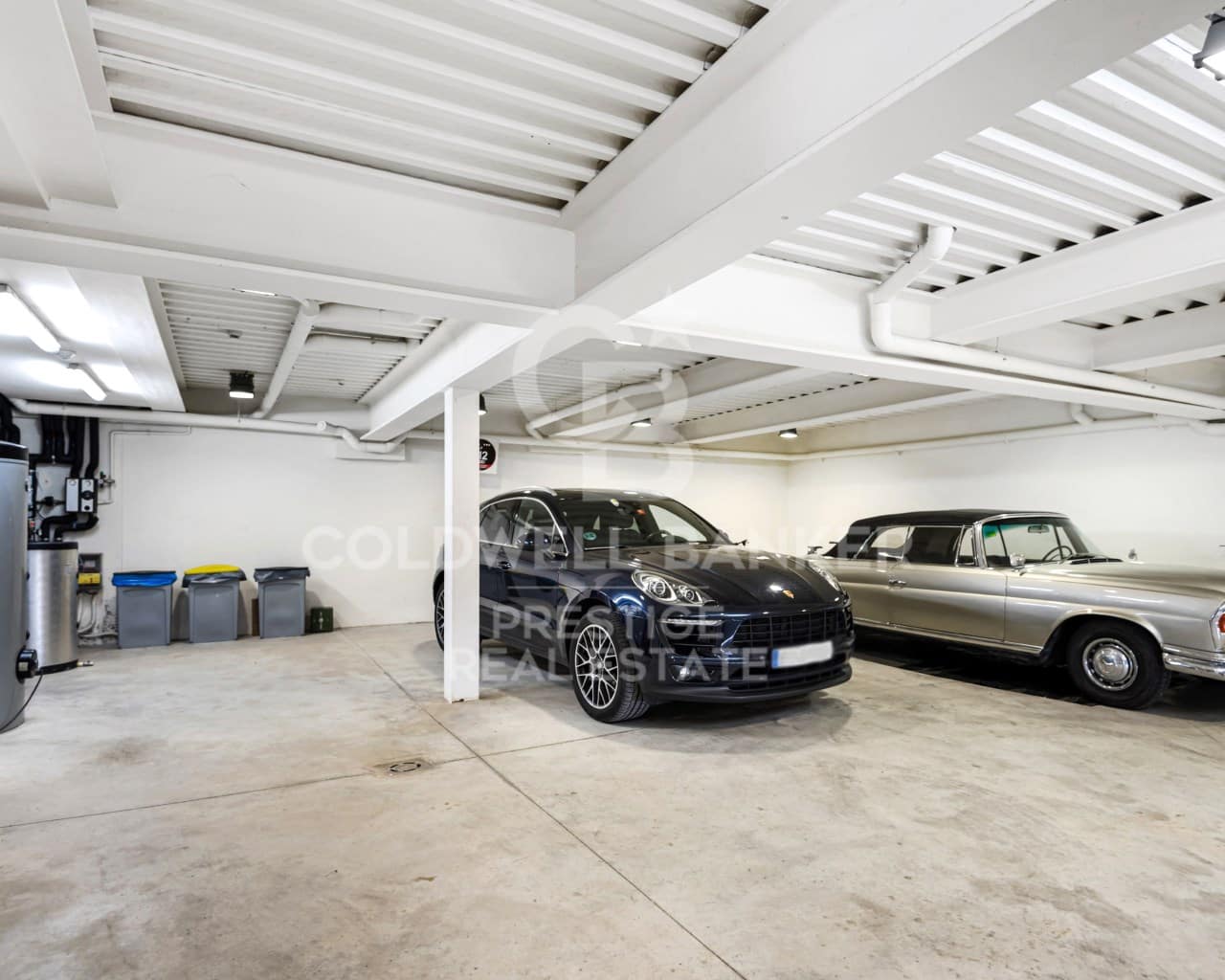 6 soverom Villa til salgs i Barcelona by med svømmebasseng garasje - € 5 900 000 (Ref: 9616173)