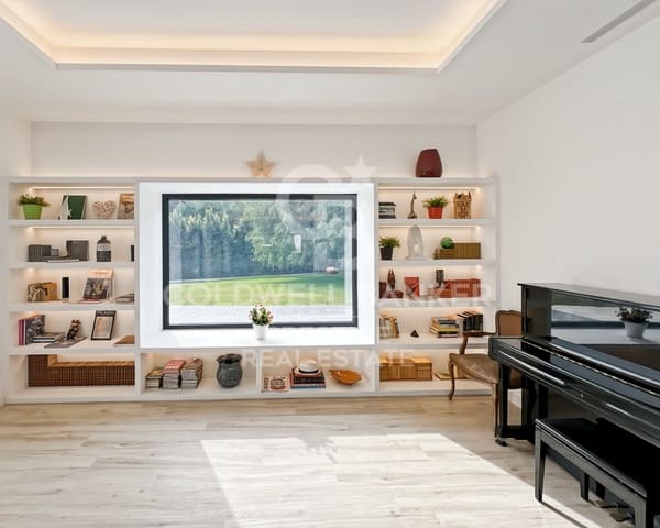 8 makuuhuone Huvila myytävänä paikassa Sant Andreu de Llavaneres mukana uima-altaan 
autotalli - 2 475 000 € (Ref: 9616174)