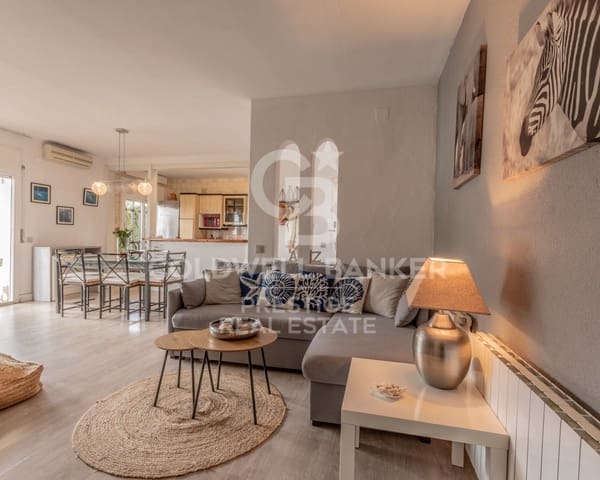 4 soveværelse Villa til salg i Sant Feliu de Guíxols - € 680.000 (Ref: 9625771)