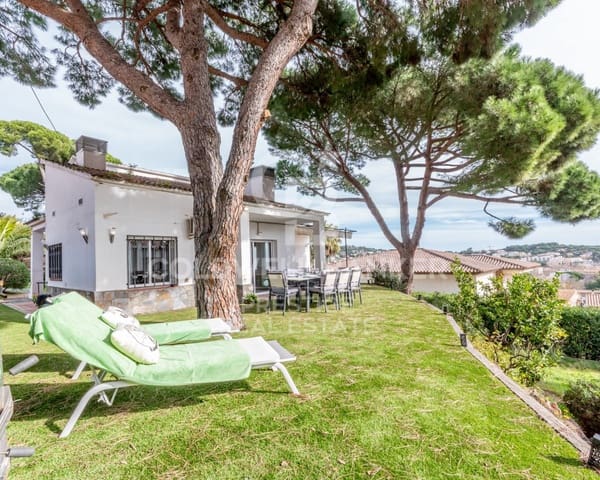 4 soveværelse Villa til salg i Sant Feliu de Guíxols - € 680.000 (Ref: 9625771)