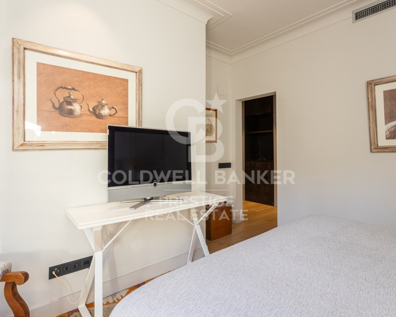 4 Zimmer Wohnung zu verkaufen in Barcelona Stadt mit Garage - 1.590.000 € (Ref: 9634390)