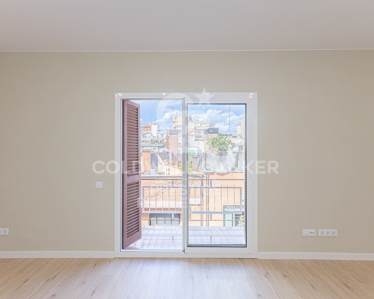 3 slaapkamer Flat te koop in Barcelona stad - € 435.000 (Ref: 9648243)