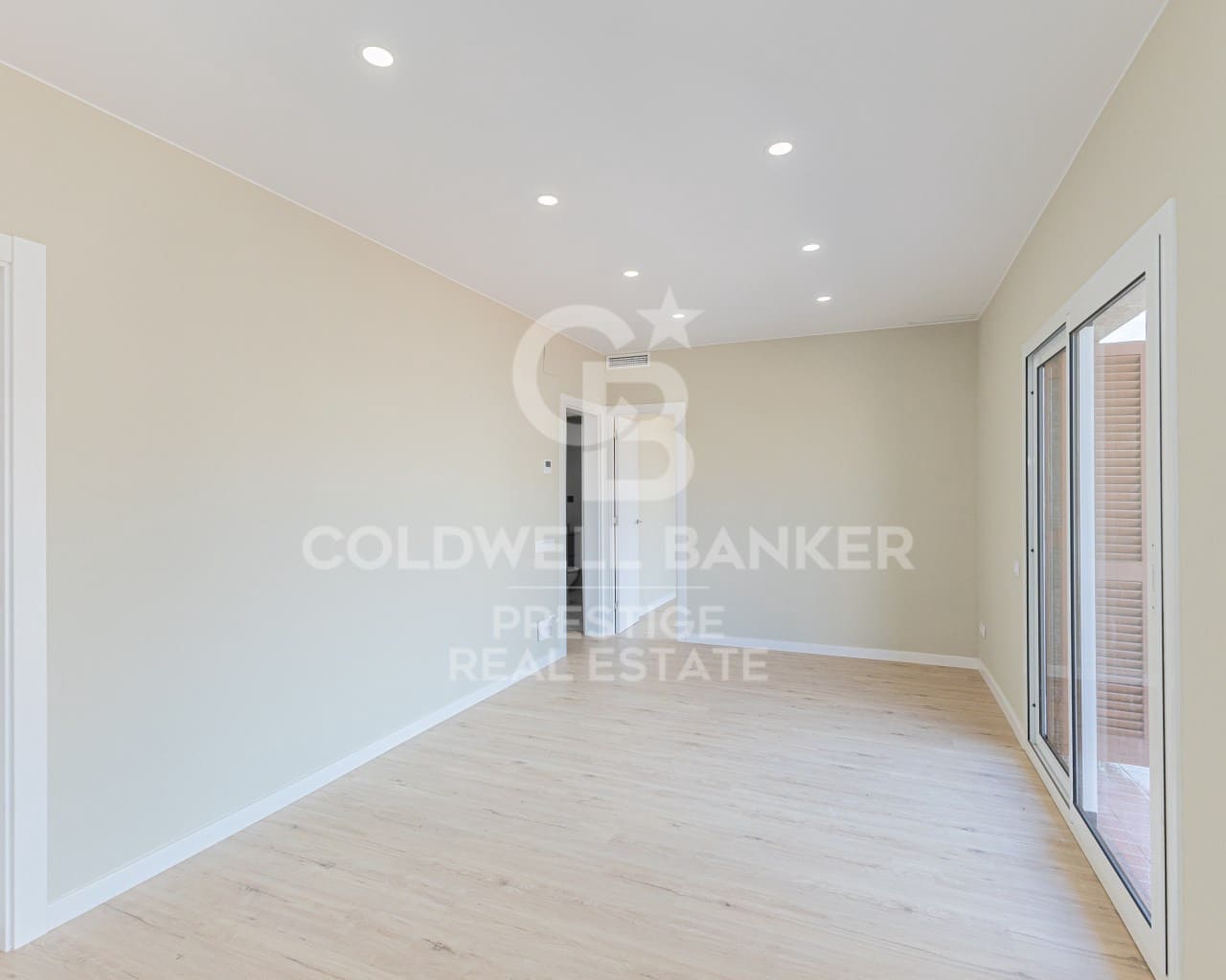 3 slaapkamer Flat te koop in Barcelona stad - € 435.000 (Ref: 9648243)