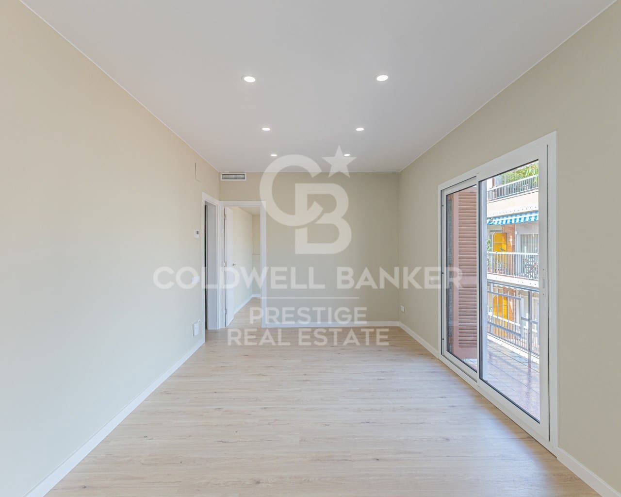 3 slaapkamer Flat te koop in Barcelona stad - € 435.000 (Ref: 9648243)