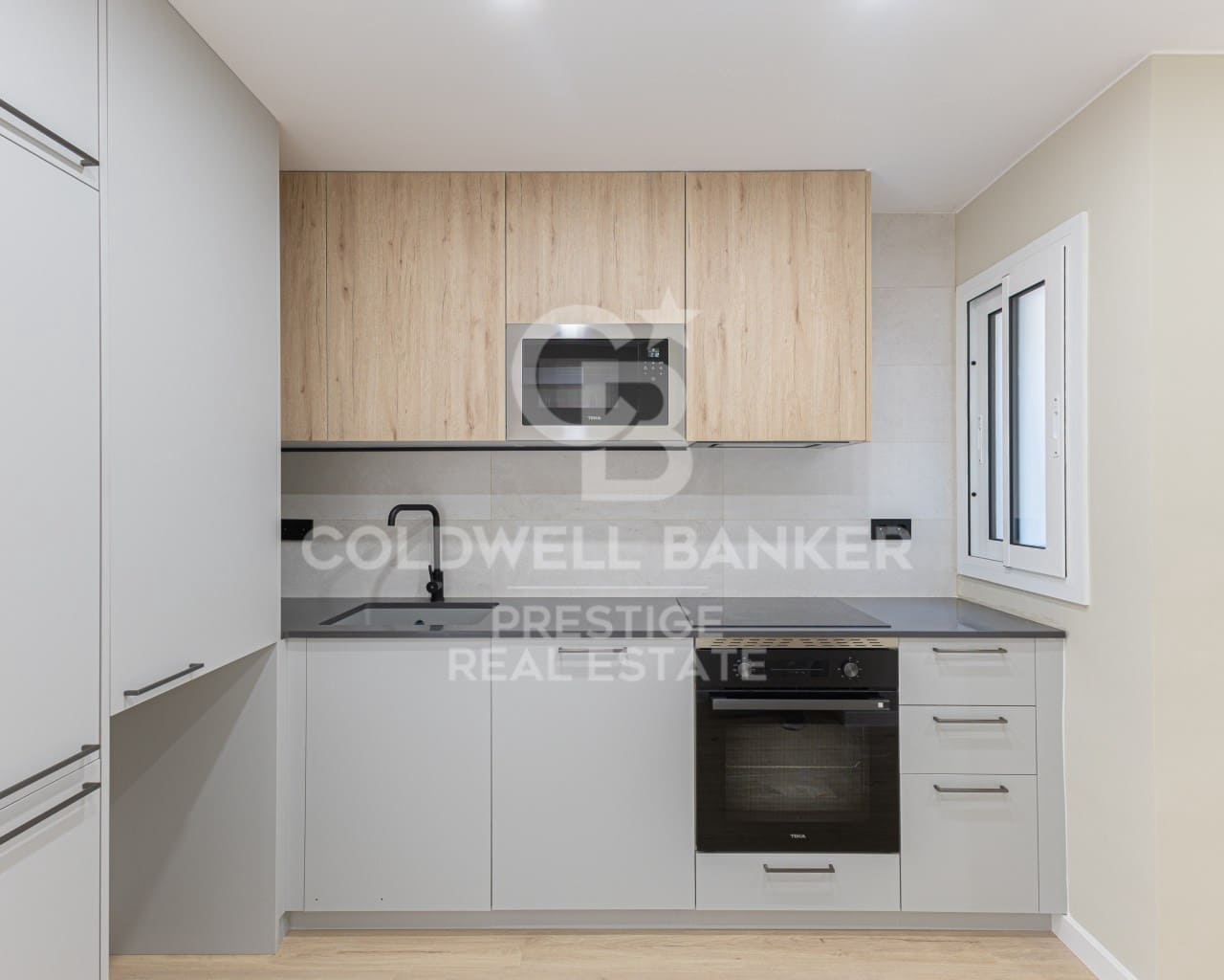 3 slaapkamer Flat te koop in Barcelona stad - € 435.000 (Ref: 9648243)