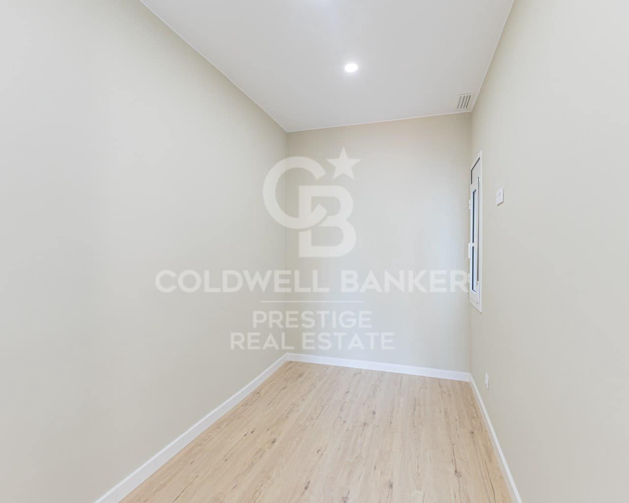 3 slaapkamer Flat te koop in Barcelona stad - € 435.000 (Ref: 9648243)