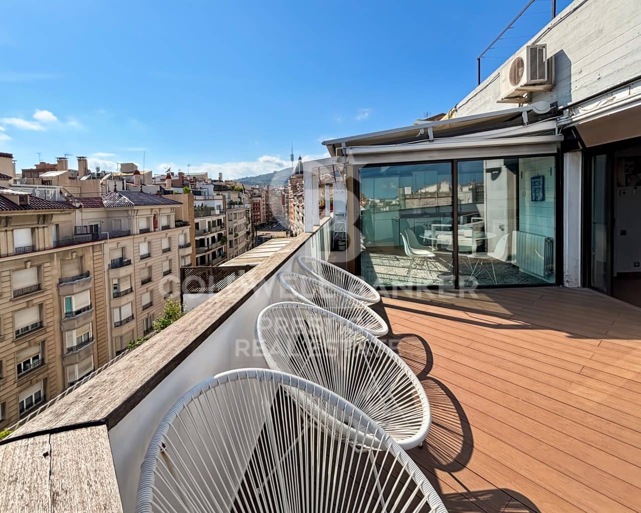 2 bedroom Penthouse for sale in Barcelona city - € 1,195,000 (Ref: 9659298)