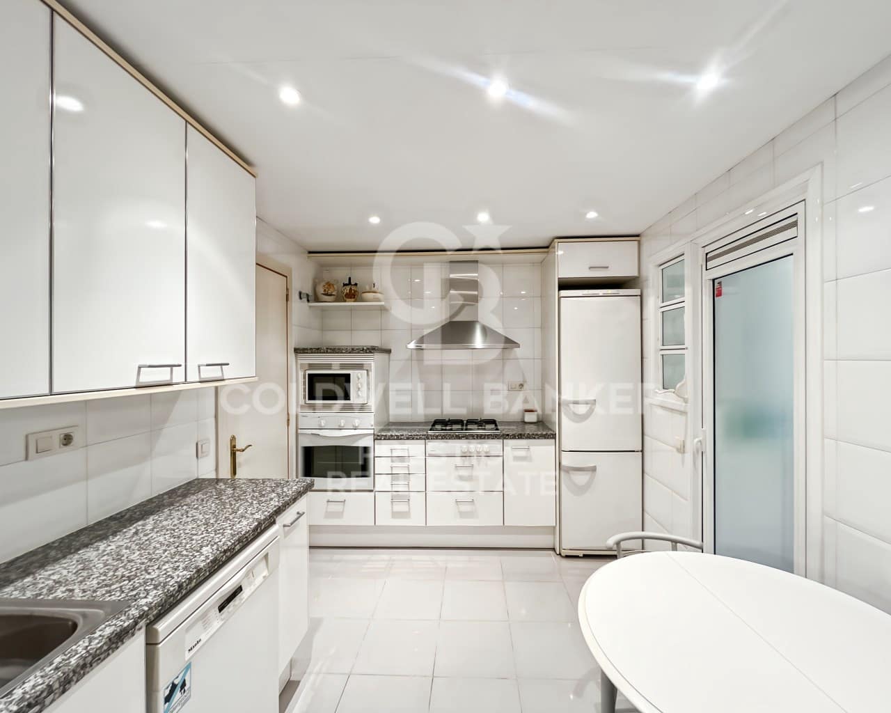 4 sypialnia Mieszkanie na sprzedaż w Miasto Barcelona z garażem - 890 000 € (Ref: 9666336)