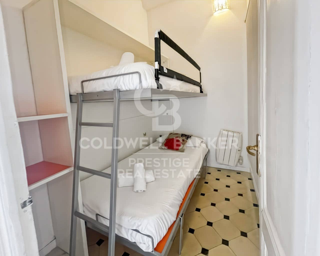 Ático de 5 habitaciones en Barcelona ciudad en venta - 750.000 € (Ref: 9666337)