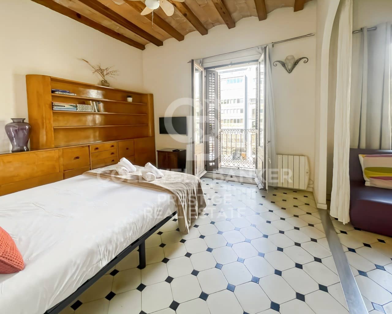 Ático de 5 habitaciones en Barcelona ciudad en venta - 750.000 € (Ref: 9666337)